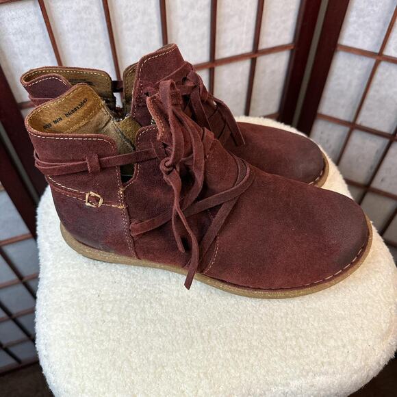 Boc Women's leather booties with easy on zipper size 8 - Picture 4 of 7